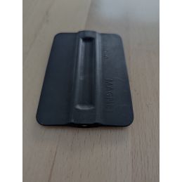 Magnetická čierna stierka